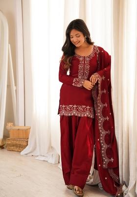 Red embroidered Silk Kurta Set