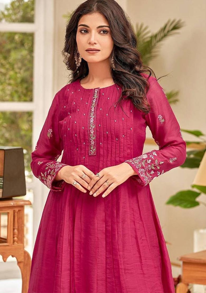 Pink Embroidery Chanderi Kurta Set - Indya