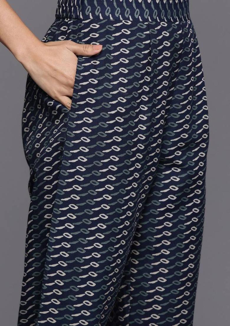 Blue Embroidery Silk Kurta Set - Indya