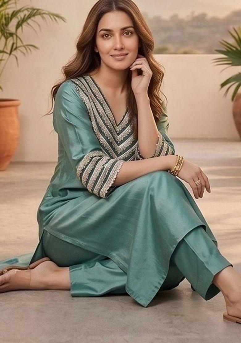 Sea Green Solid Silk Kurta Set - Indya