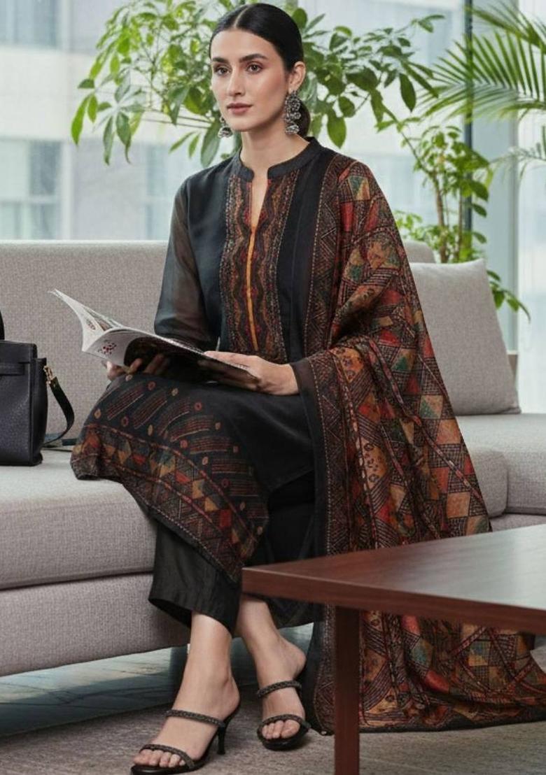 Black Solid Silk Kurta Set - Indya