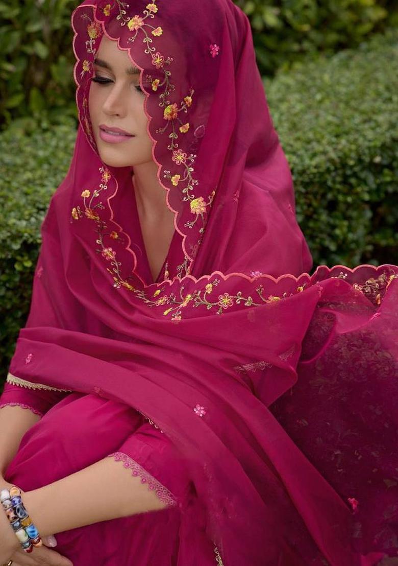 Fuchsia Embroidery Silk Kurta Set - Indya