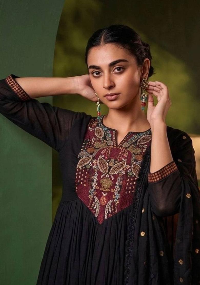 Black Embroidery Silk Kurta Set - Indya