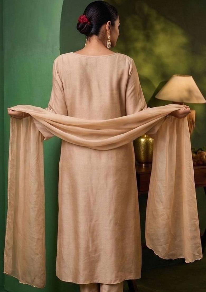 White Embroidery Chanderi Kurta Set - Indya