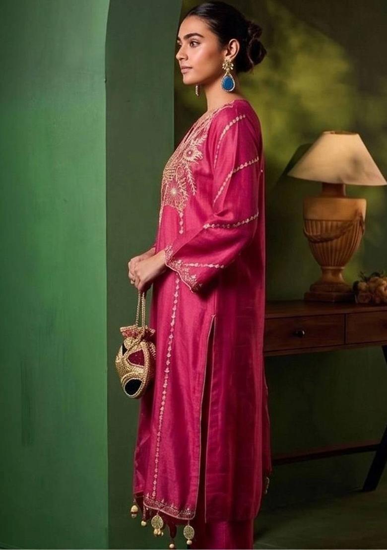 Pink Embroidery Chanderi Kurta Set - Indya