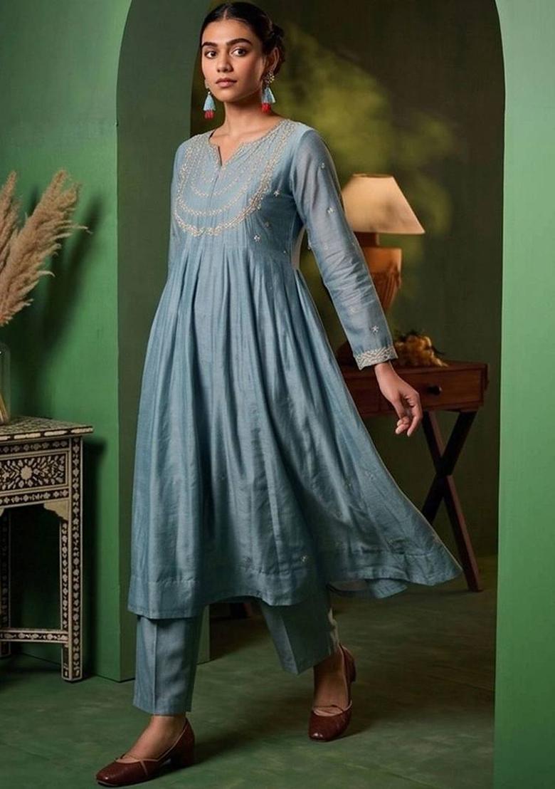 Blue Embroidery Silk Kurta Set - Indya
