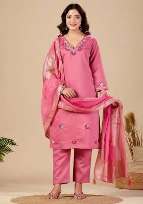Pink Embroidery Roman Kurta Set