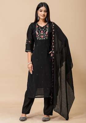 Black Embroidery Roman Kurta Set