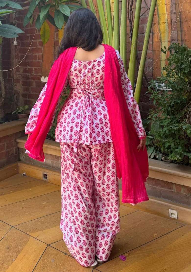 Pink Embroidery Cotton Kurta Set - Indya