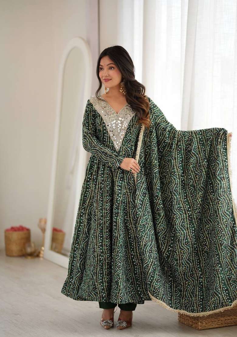 Green Embroidery Rayon Kurta Set - Indya