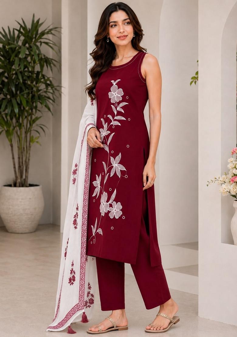 Red Embroidery Rayon Kurta Set - Indya