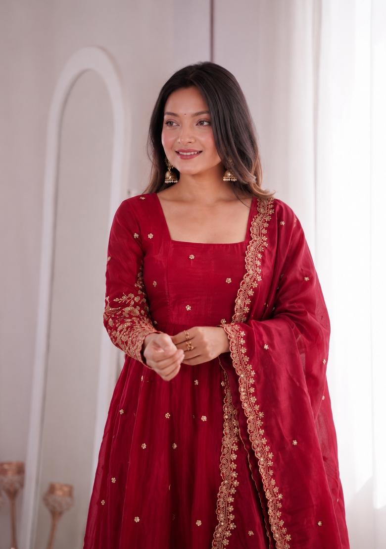 Red Embroidery Jacquard Gown Set - Indya