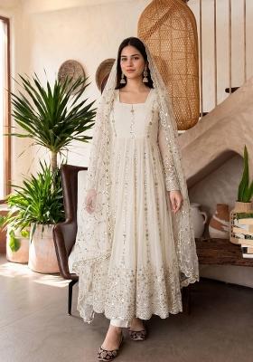 White Embroidery Silk Gown Set