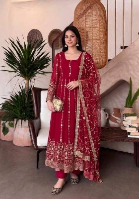Red Embroidery Silk Gown Set