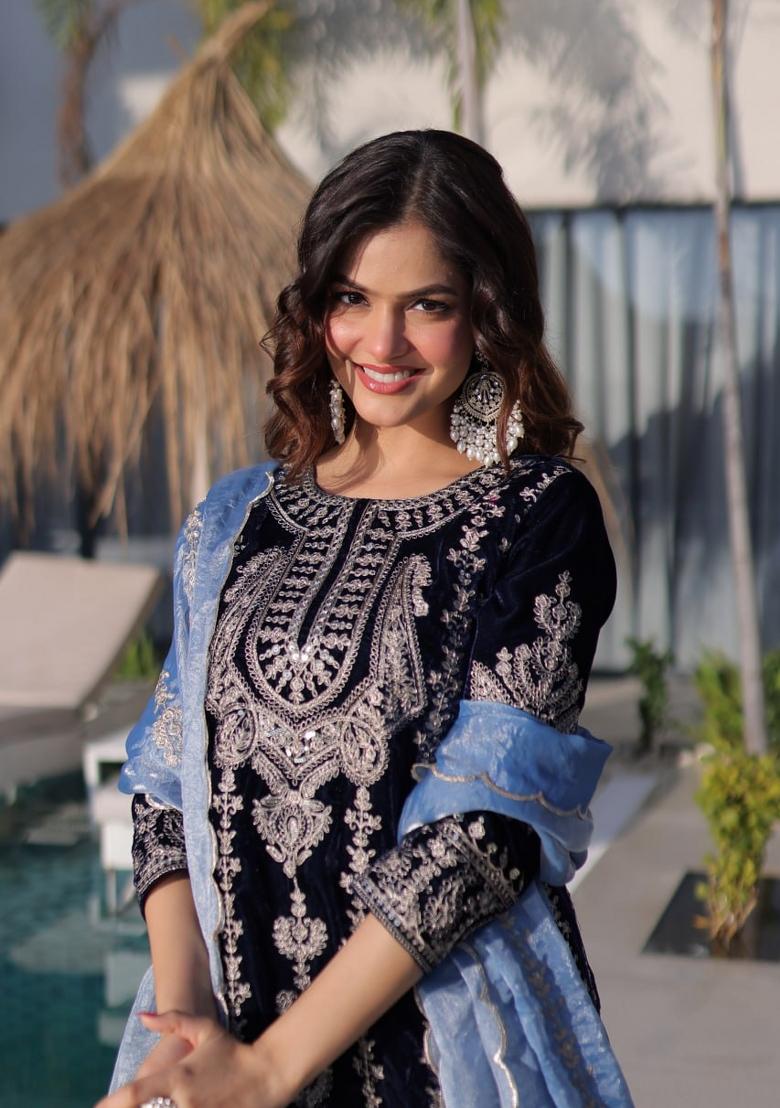 Navy Blue Zari Work Velvet Kurta Set - Indya