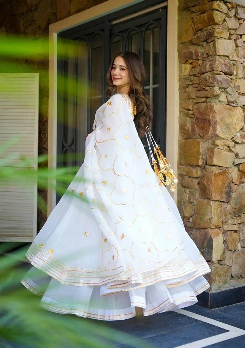 White Embroidery Georgette Kurta Set - Indya