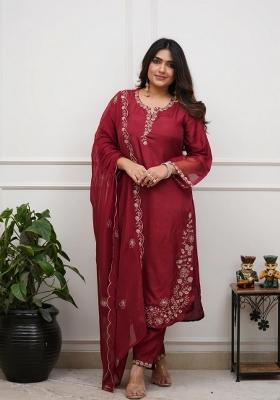 Maroon Printed Chanderi Kurta Set