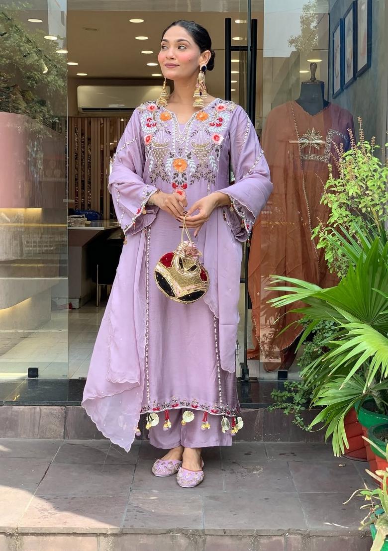 Lavender Embroidery Chanderi Kurta Set - Indya