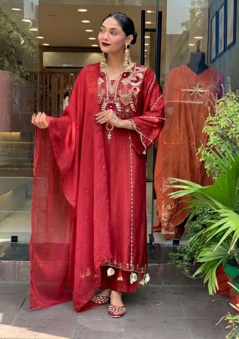 Maroon Embroidery Chanderi Kurta Set - Indya