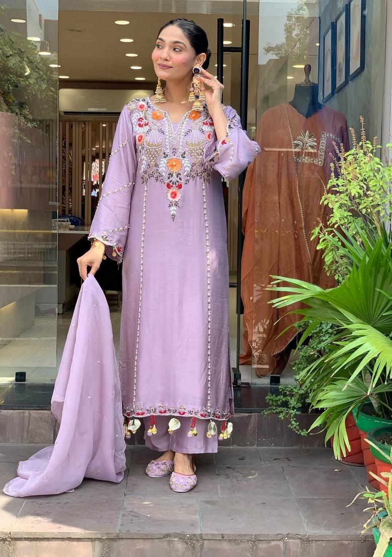 Mauve Embroidery Chanderi Kurta Set - Indya