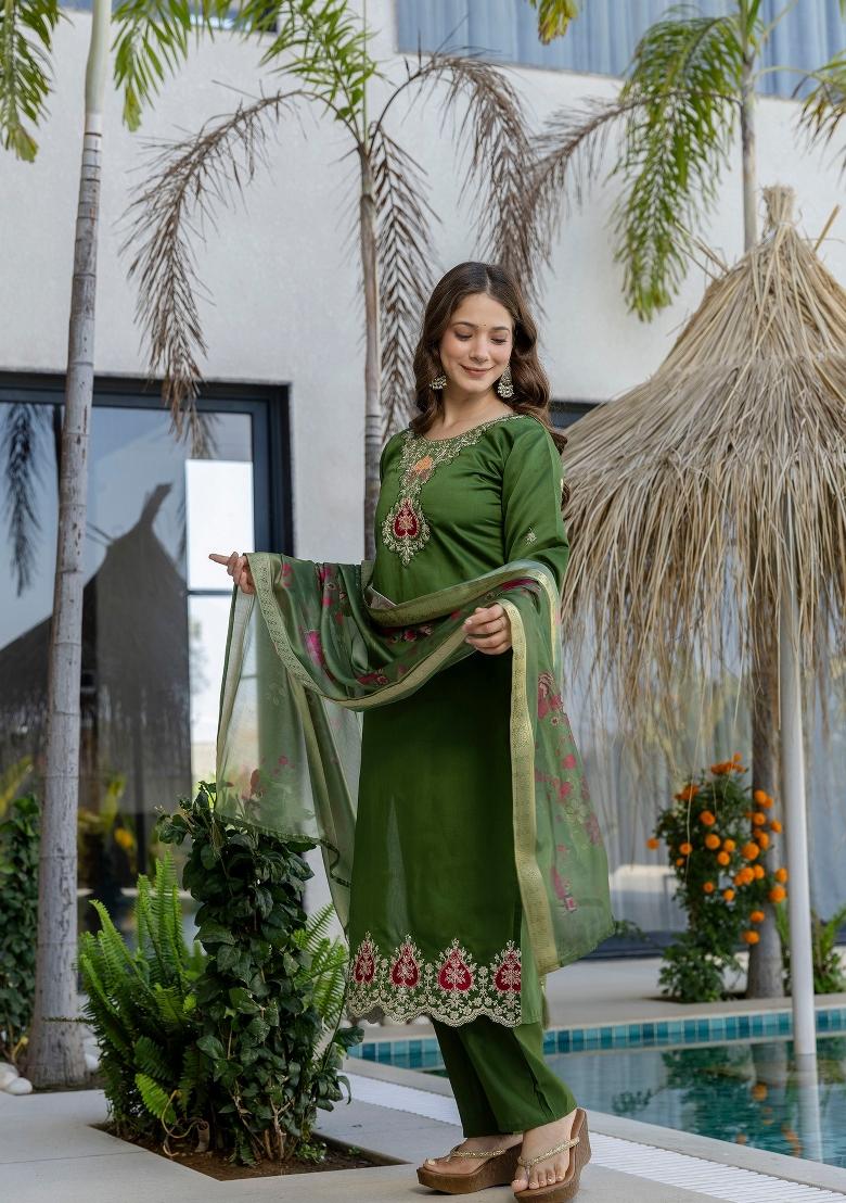 Green Embroidery Chanderi Kurta Set - Indya