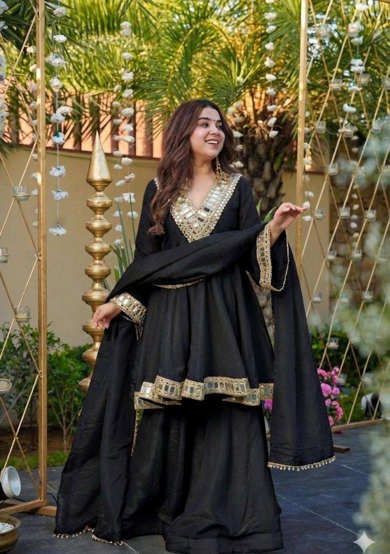 Black Embroidery Tissue Kurta Set - Indya