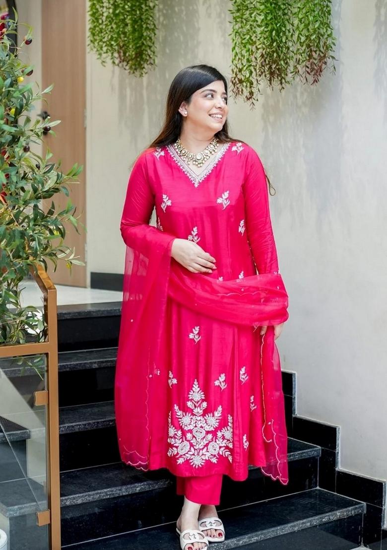 Pink Embroidery Silk Kurta Set - Indya