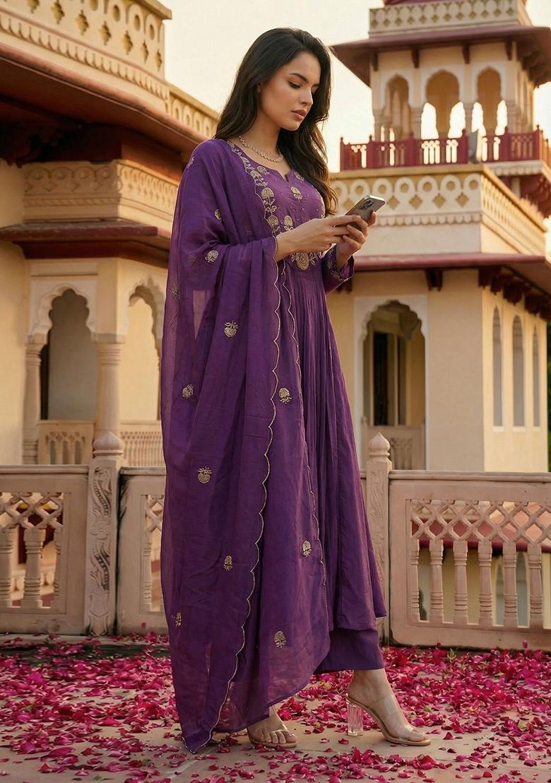 Lavender Embroidery Chanderi Kurta Set - Indya