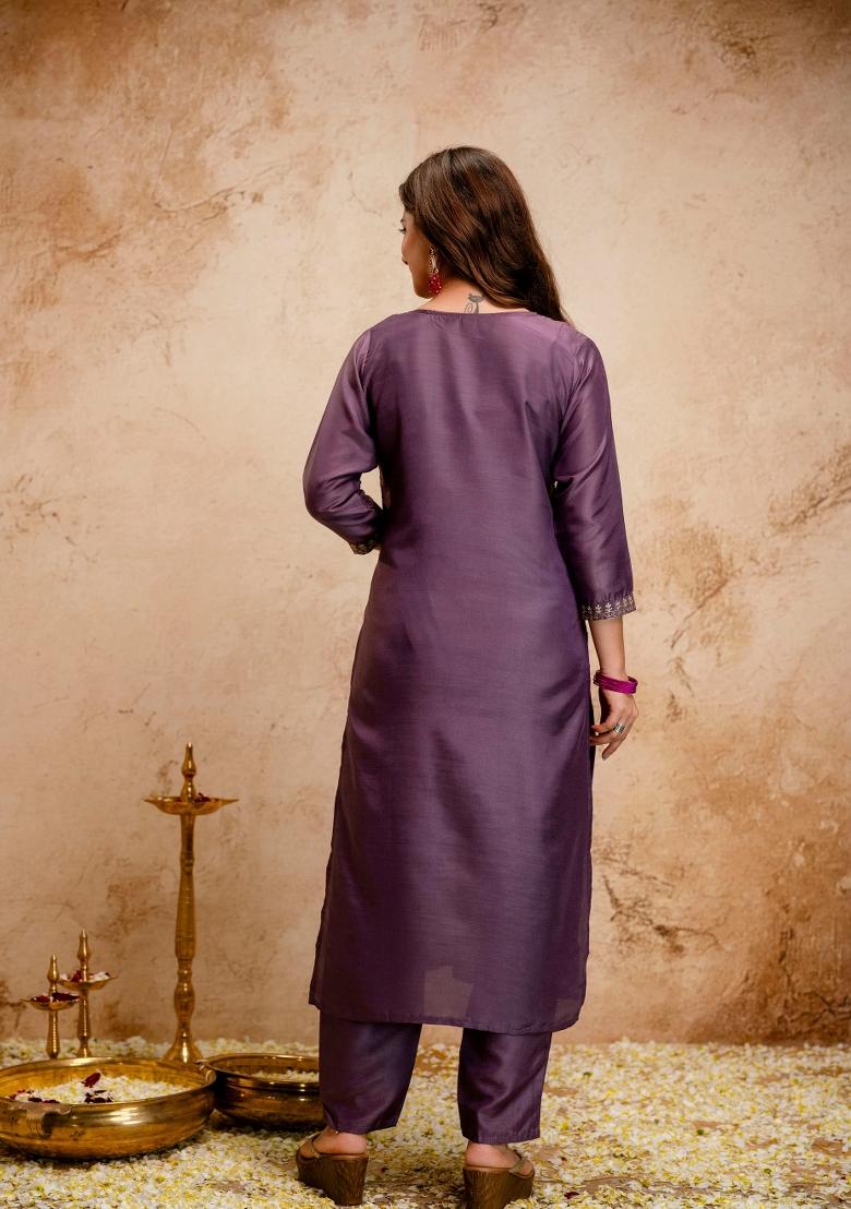 Mauve Embroidery Chanderi Kurta Set - Indya