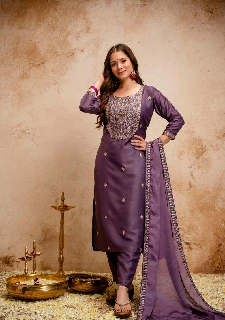 Mauve Embroidery Chanderi Kurta Set - Indya