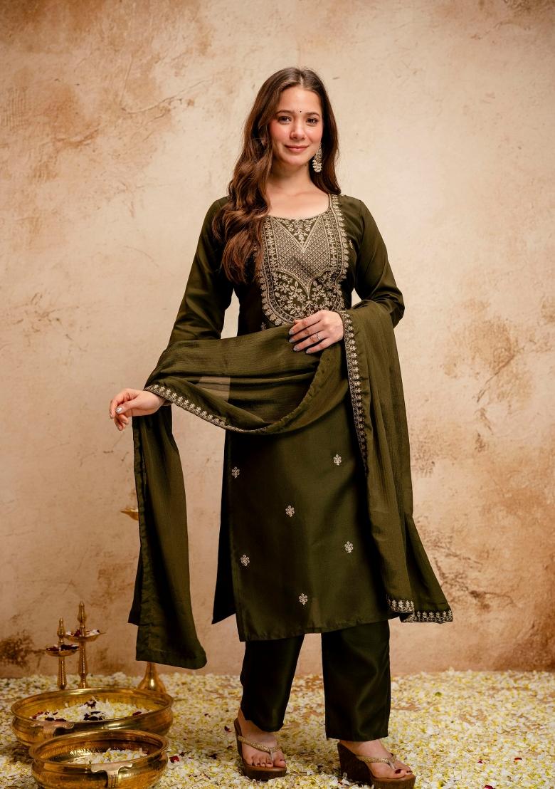 Green Embroidery Chanderi Kurta Set - Indya