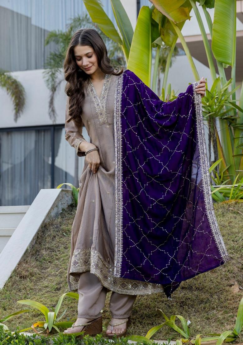 Cream Embroidery Silk Kurta Set - Indya