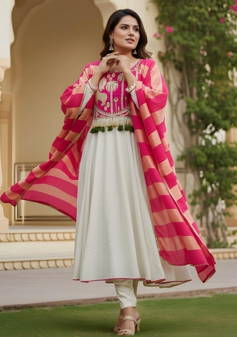 Off White Embroidery Silk Kurta Set - Indya