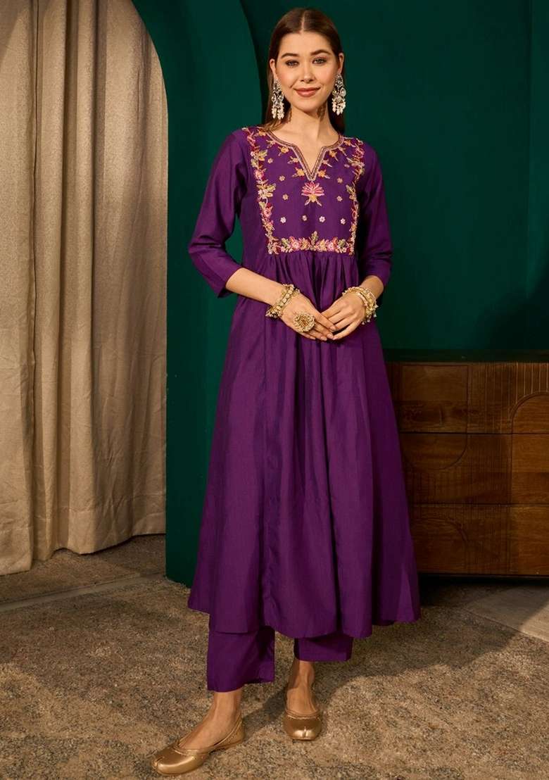 Violet Embroidery Silk Kurta Set - Indya