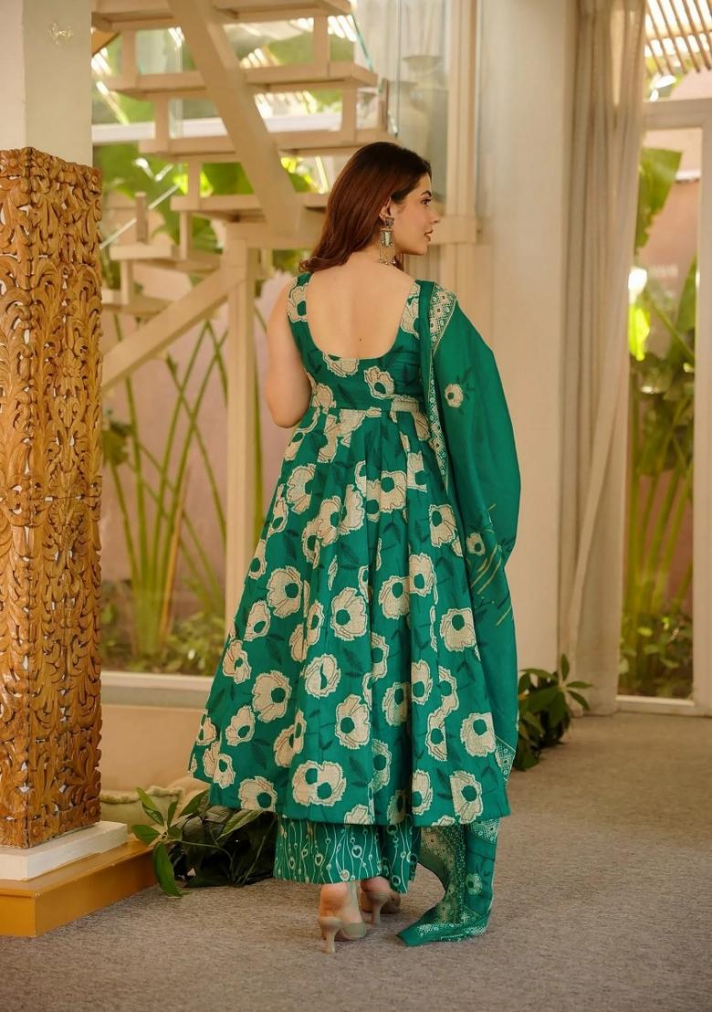 Green Printed Silk Kurta Set - Indya
