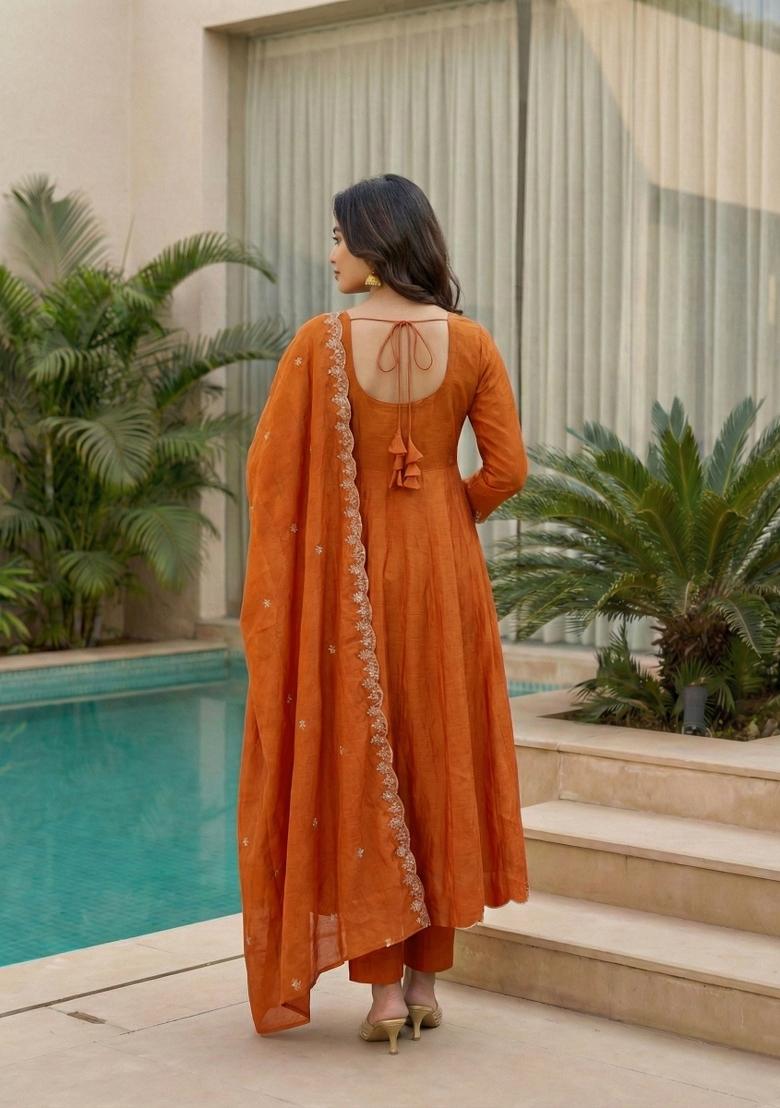 Red Embroidery Silk Kurta Set - Indya