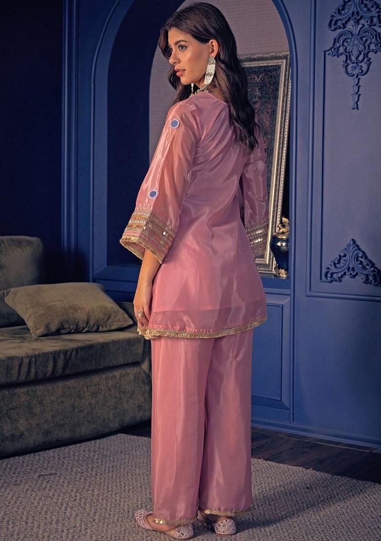 Peach Embroidery Crepe Kurta Set - Indya