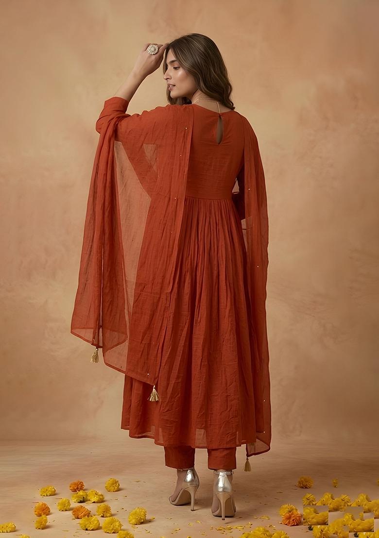 Red Embroidery Cambric Kurta Set - Indya