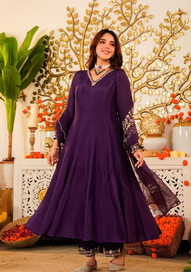 Purple Embroidery Chanderi Kurta Set - Indya
