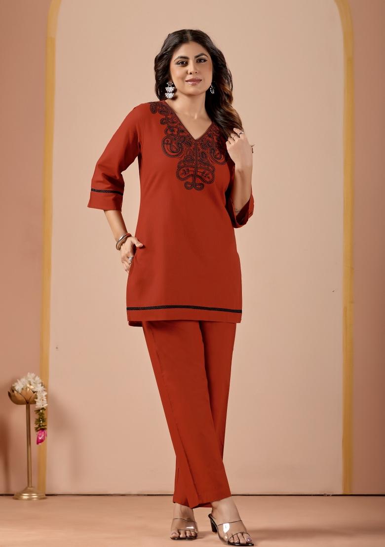 Red Embroidery Cotton Kurta Set - Indya