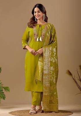 Green Embroidered Chanderi Kurta Set