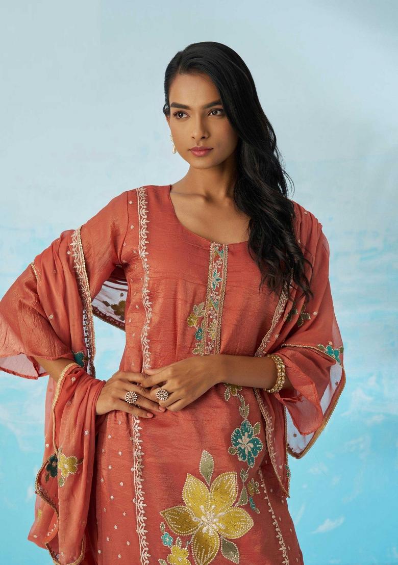 Dusty Pink Embroidered Crushed Kurta Set - Indya