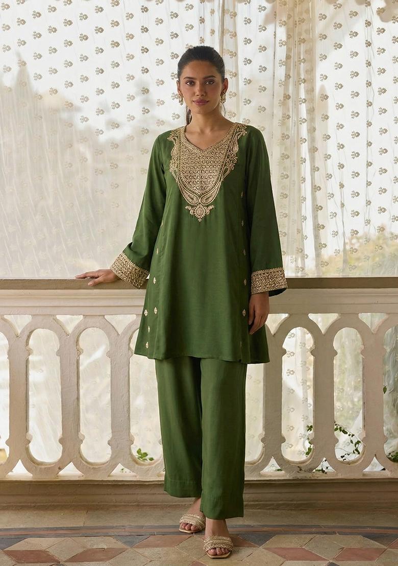 Mehendi Green Embroidered Kurta Set - Indya