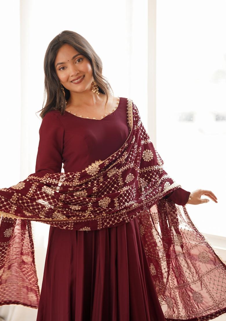 Maroon Embroidered Chanderi Kurta Set - Indya
