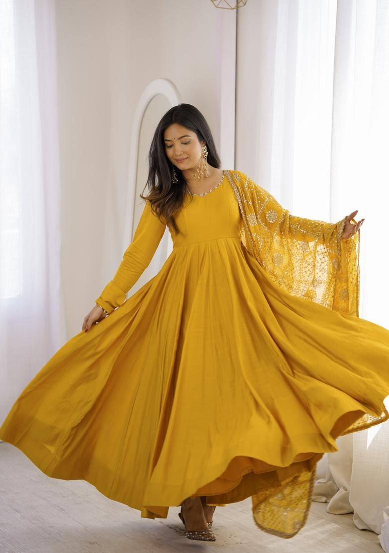 Yellow Embroidered Chanderi Kurta Set - Indya