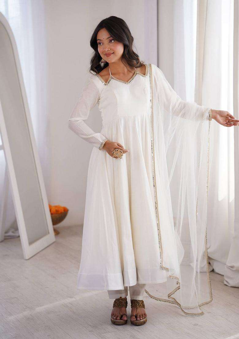Off White Mirror Work Chanderi Kurta Set - Indya