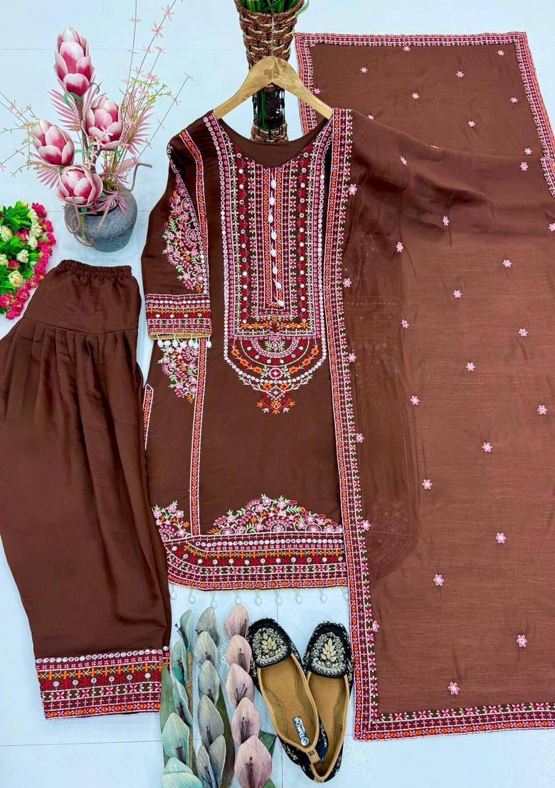 Brown Embroidered Chanderi&nbsp; Kurta Set - Indya