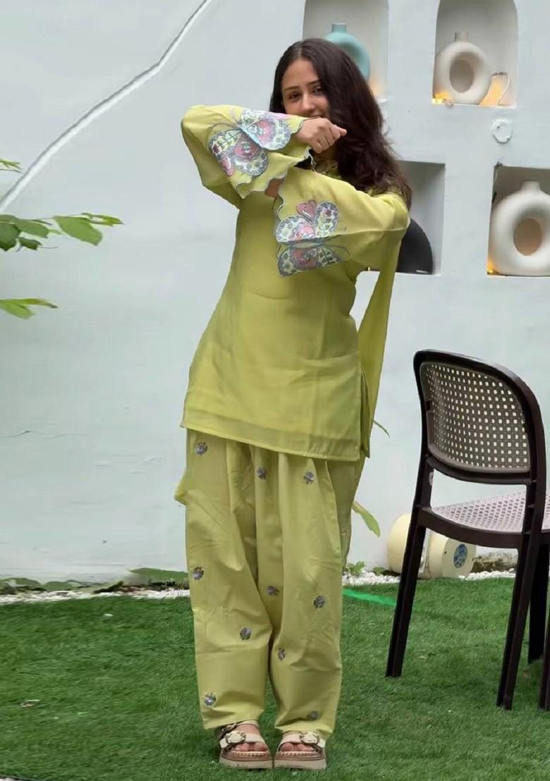 Pista Embroidered Cotton Kurta Set - Indya