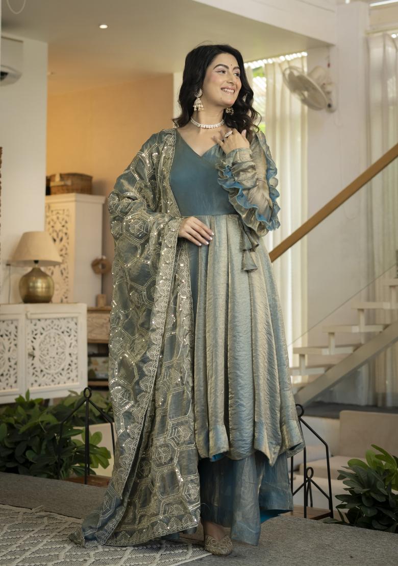 Sea Green Embroidered Silk Kurta Set - Indya