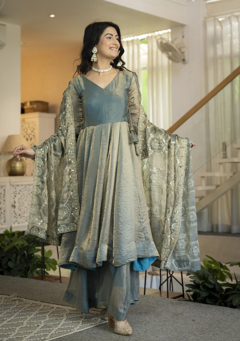 Sea Green Embroidered Silk Kurta Set - Indya